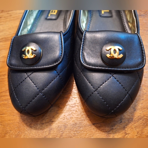 CHANEL Shoes - CHANEL Black Quilted Ballet Flats